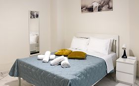 Nikitara Nook-Close To Metro And Train